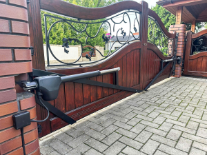 Cổng tự động tại Dầu Tiếng 