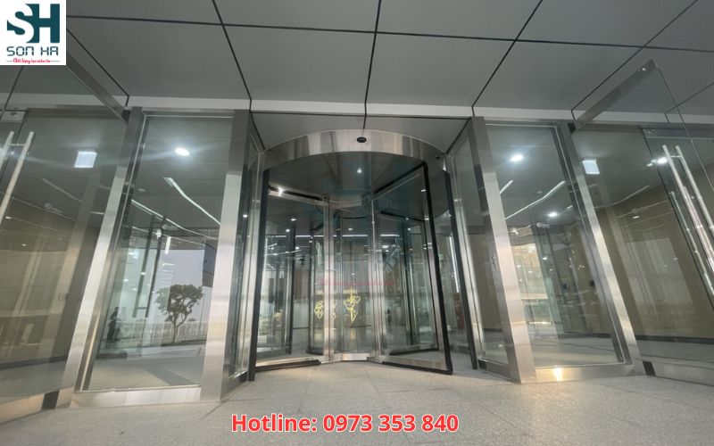 Cửa mở xoay tự động